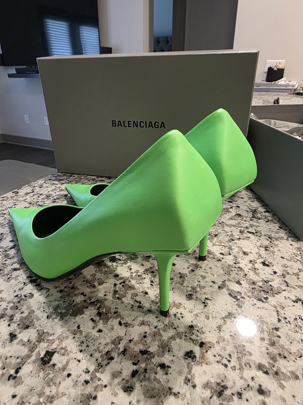 Balenciaga Knife Pumps Fluoro Green Leather Size 39